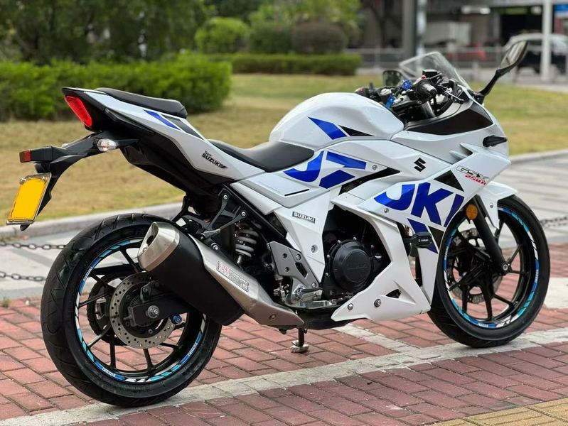 二手豪爵铃木GSX250R