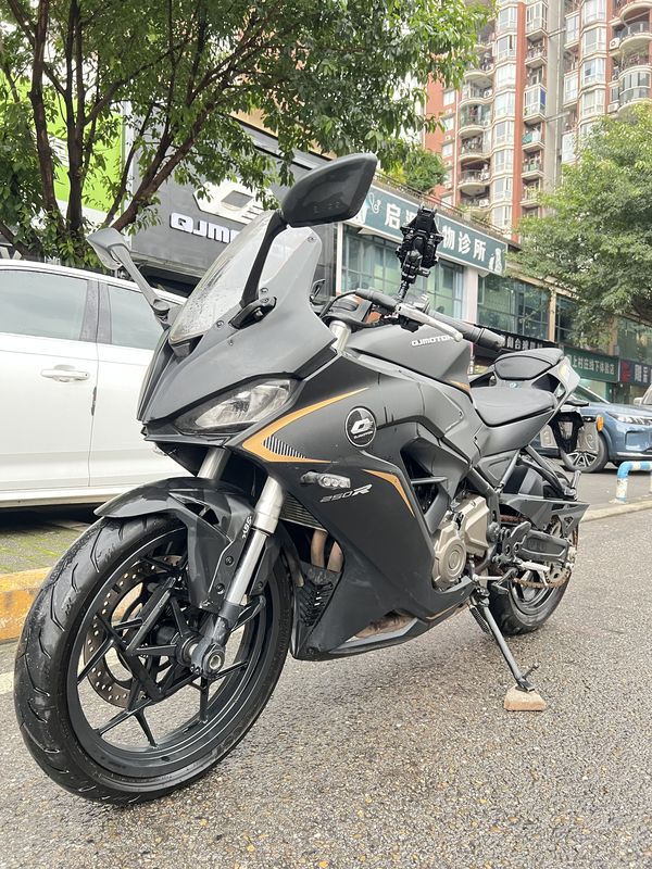 二手QJMOTOR赛250