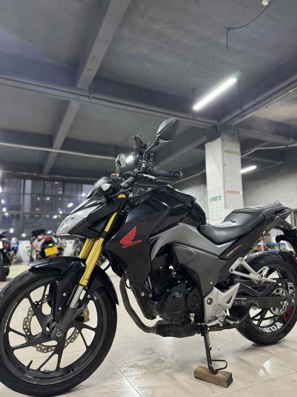 二手五羊本田CB190R 暴锋眼
