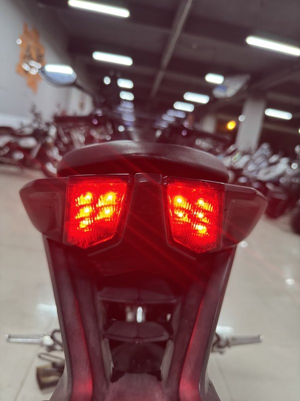 二手五羊本田CB190R 暴锋眼