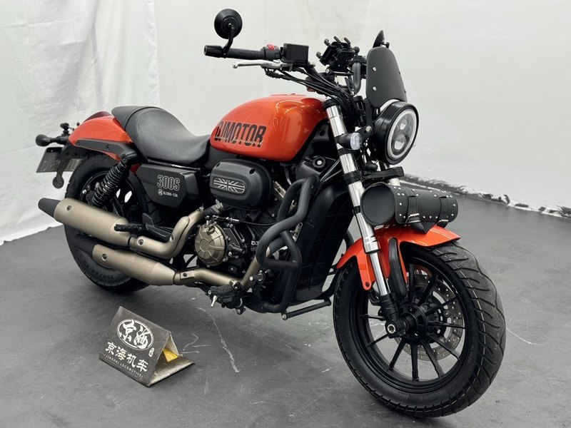 二手QJMOTOR闪300