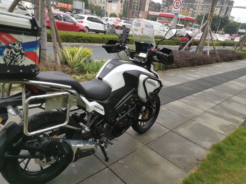 二手五羊本田猛鸷 CB190X