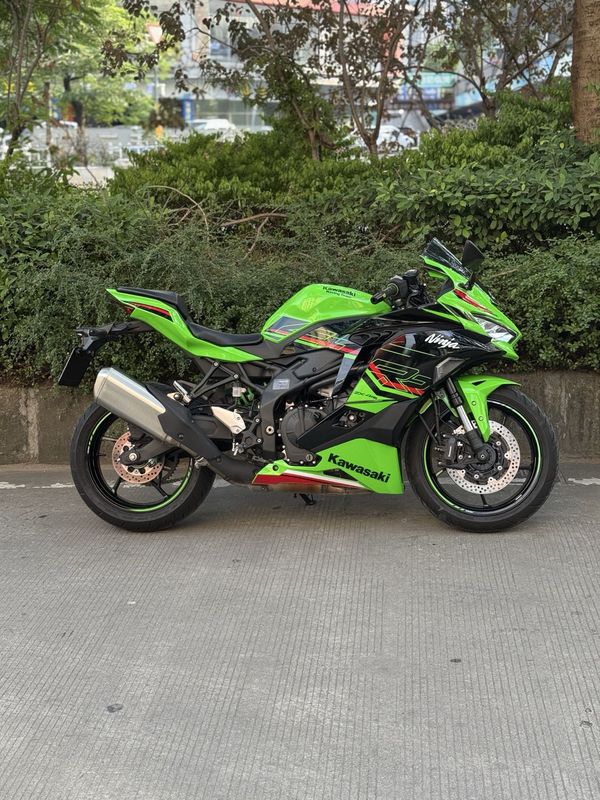 二手川崎ZX-4R