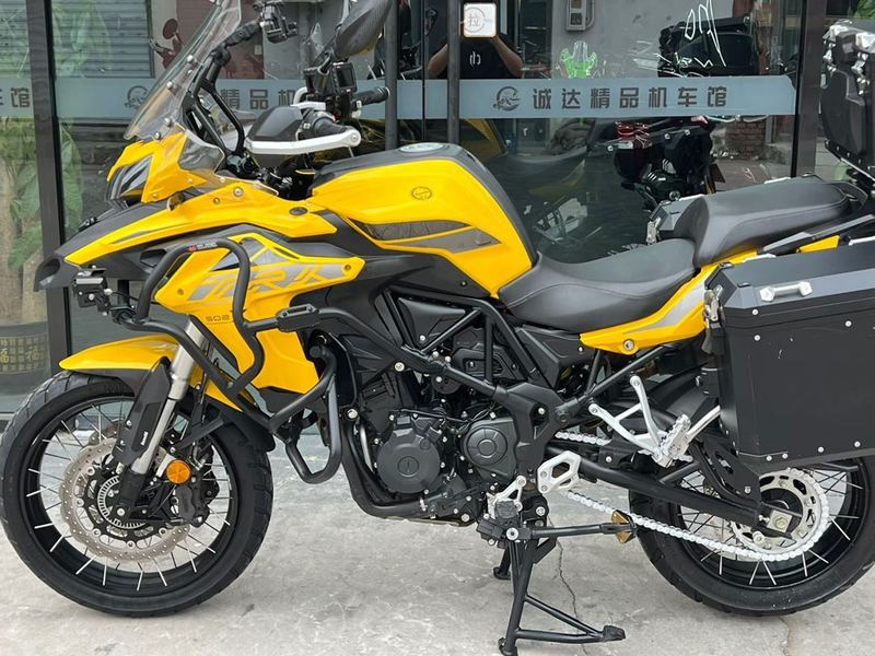 二手贝纳利金鹏 TRK502