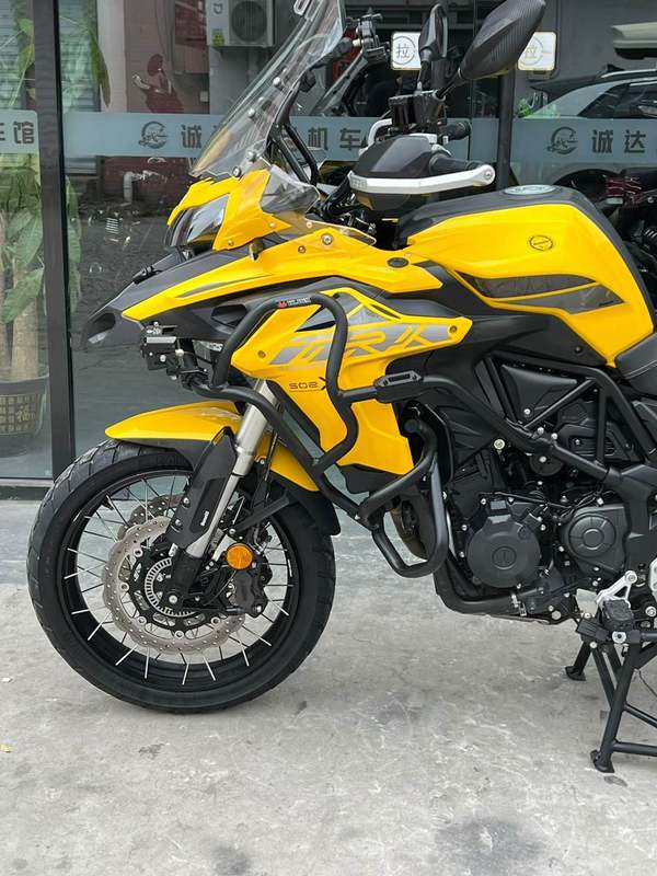 二手贝纳利金鹏 TRK502