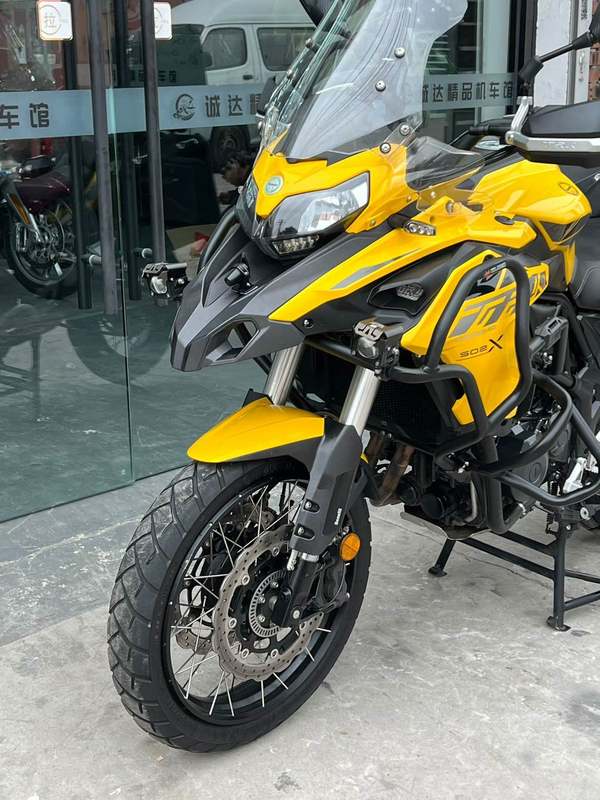 二手贝纳利金鹏 TRK502