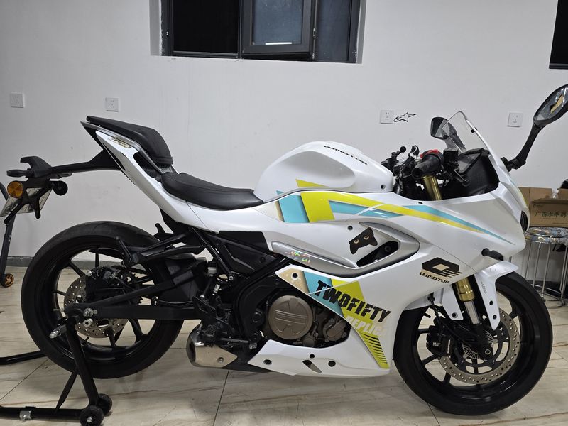 二手QJMOTOR赛250