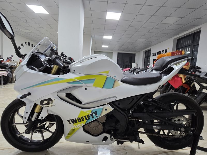 二手QJMOTOR赛250