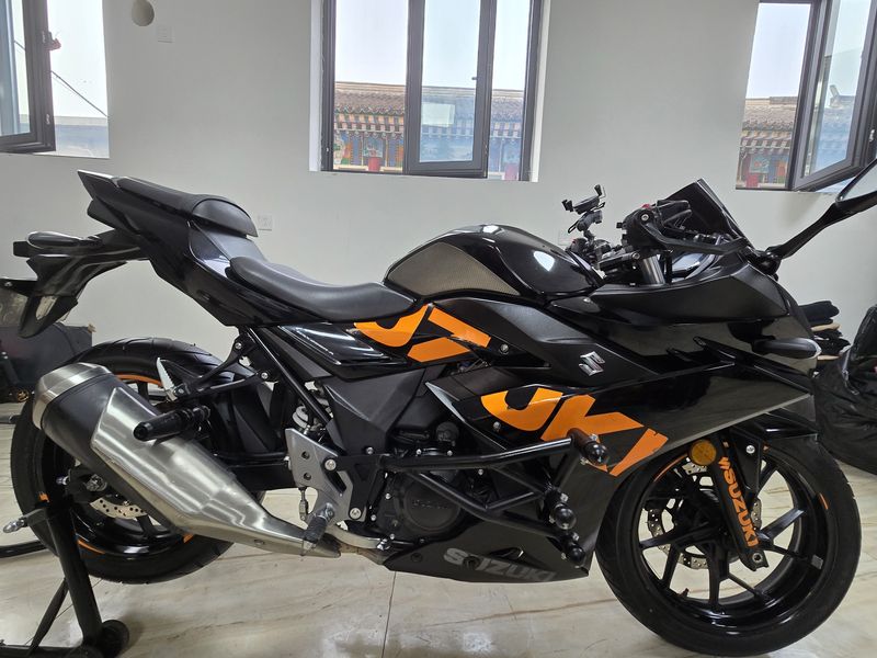 二手豪爵铃木GSX250R