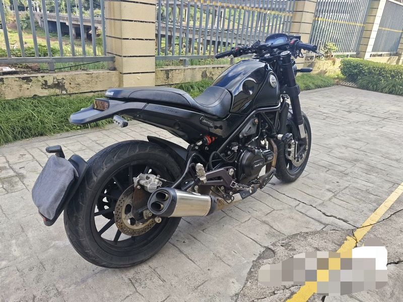 二手贝纳利幼狮 Leoncino 500