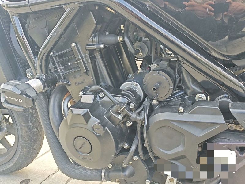 二手贝纳利幼狮 Leoncino 500