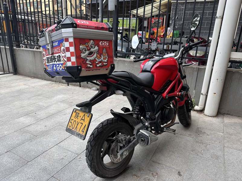 二手银钢小怪兽150