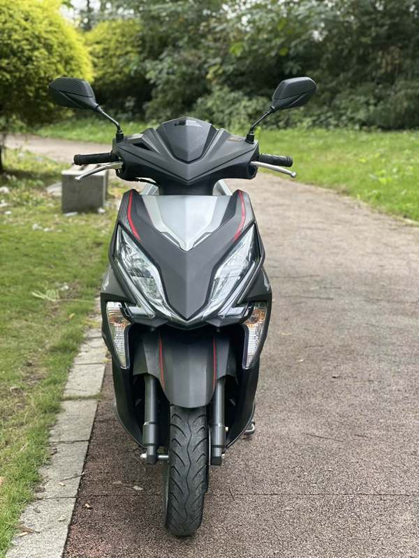 二手新大洲本田裂行 RX125Fi