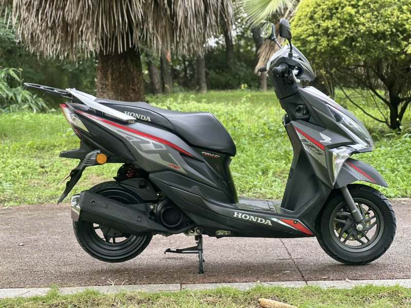 二手新大洲本田裂行 RX125Fi