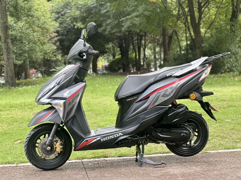 二手新大洲本田裂行 RX125Fi