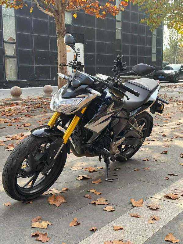 二手五羊本田CB190R 暴锋眼