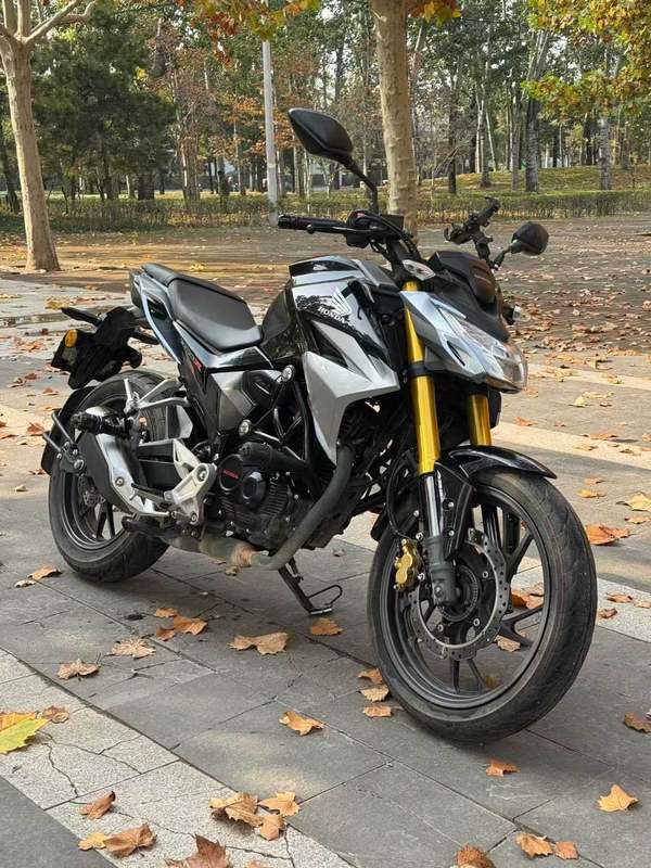 二手五羊本田CB190R 暴锋眼