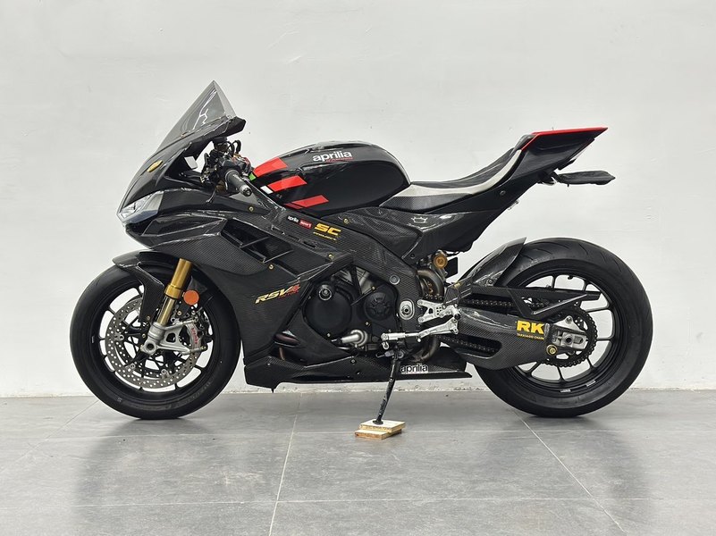 二手阿普利亚RSV4