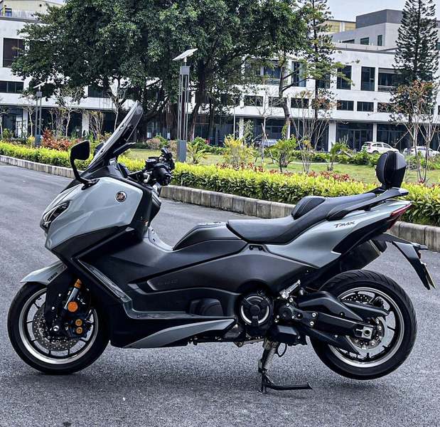 二手雅马哈TMAX