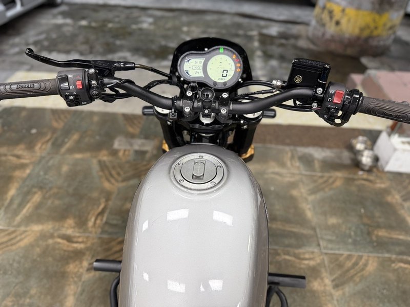 二手贝纳利幼狮 Leoncino 500