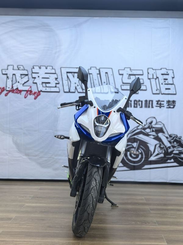 二手贝纳利龙卷风 Tornado 252R