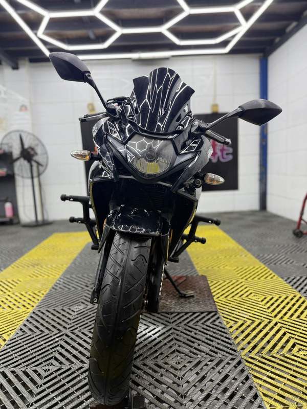 二手豪爵铃木GSX250R