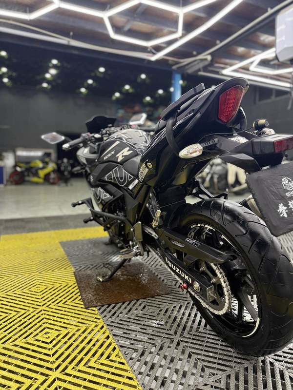 二手豪爵铃木GSX250R