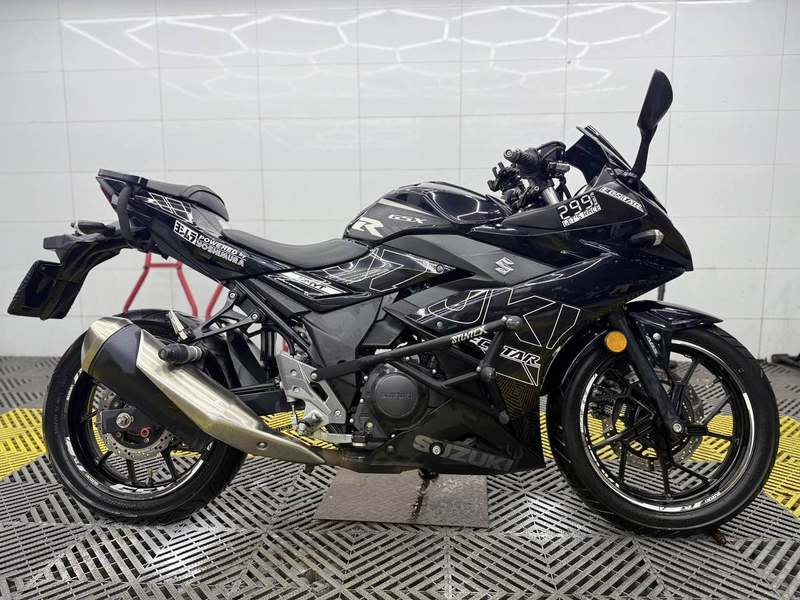 二手豪爵铃木GSX250R