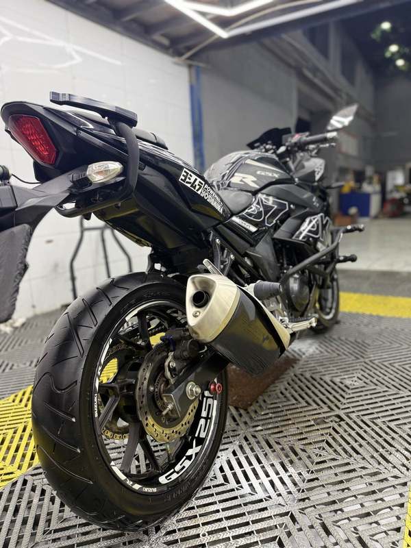 二手豪爵铃木GSX250R