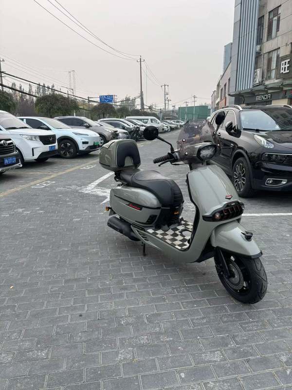 二手维多利亚Sixties 300i