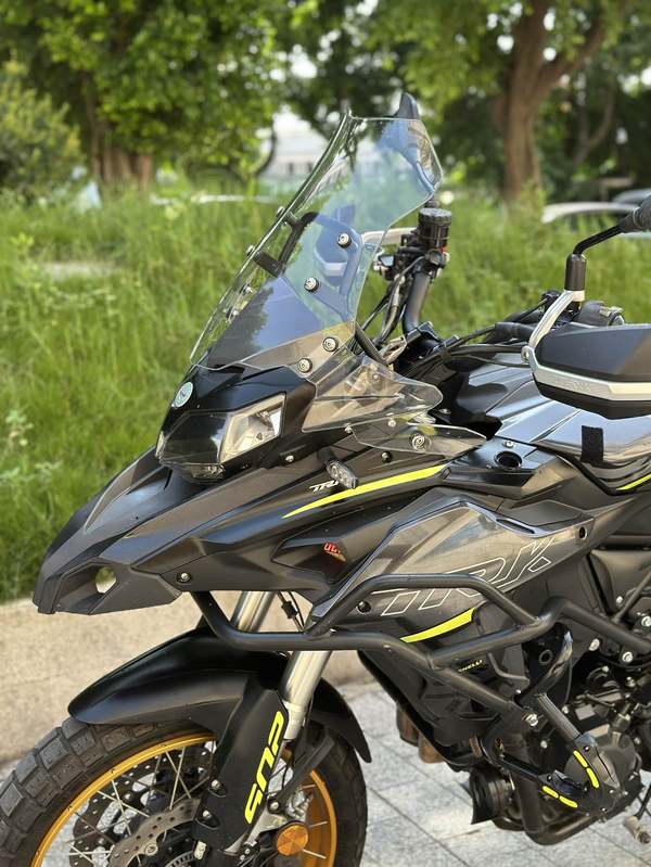 二手贝纳利金鹏 TRK502