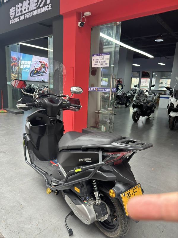 二手QJMOTOR鸿150RS