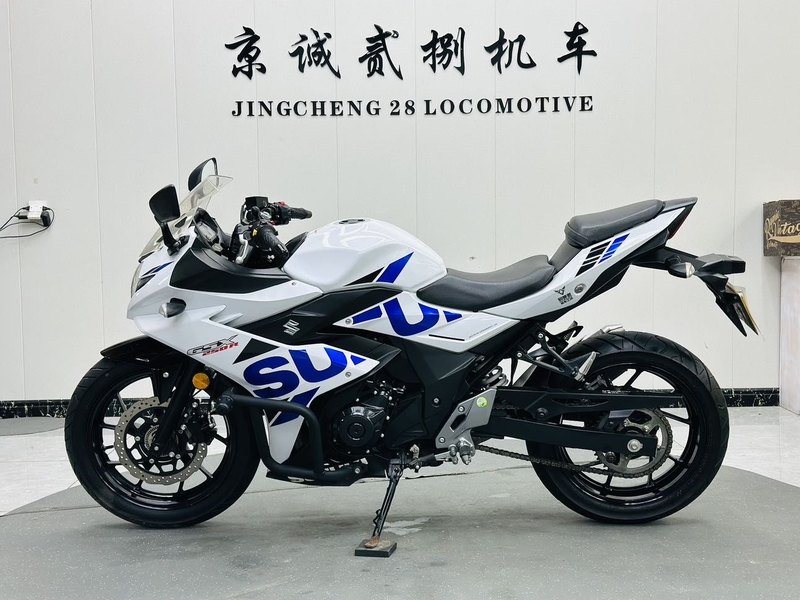 二手豪爵铃木GSX250R