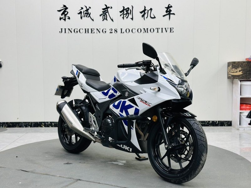 二手豪爵铃木GSX250R