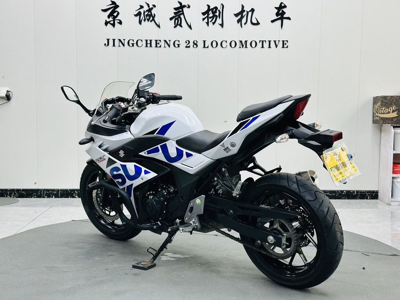 二手豪爵铃木GSX250R