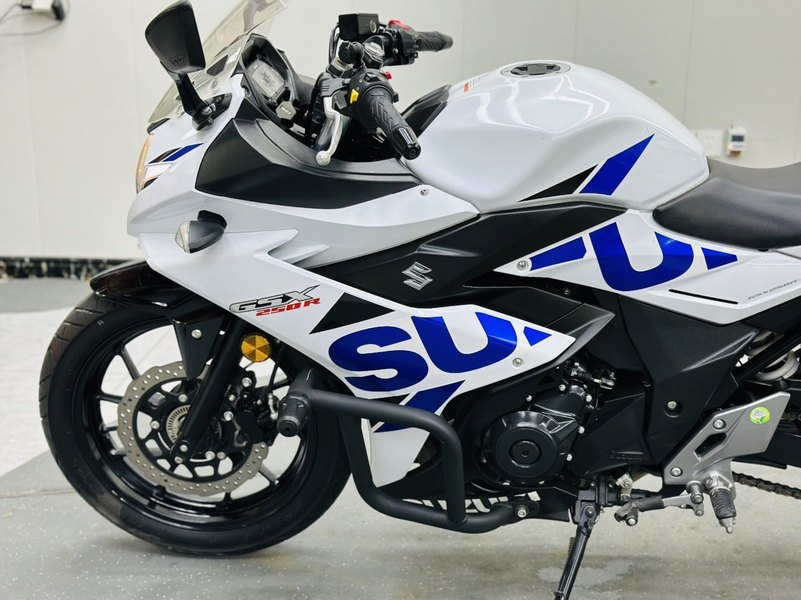 二手豪爵铃木GSX250R