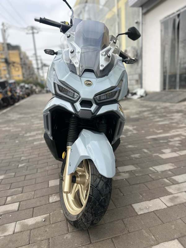 二手三阳哈士奇 Husky ADV150