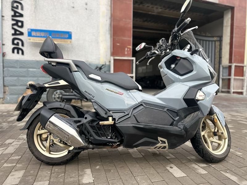 二手三阳哈士奇 Husky ADV150