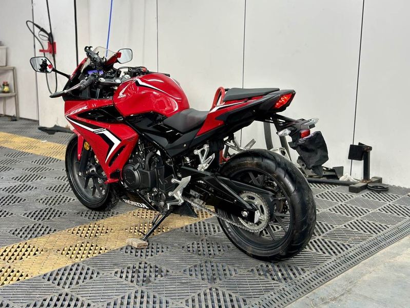 二手本田CBR400R