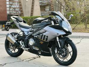 二手贝纳利龙卷风 Tornado 252R