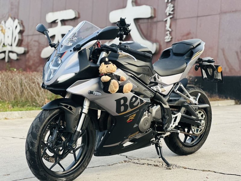 二手贝纳利龙卷风 Tornado 252R