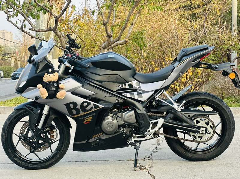 二手贝纳利龙卷风 Tornado 252R