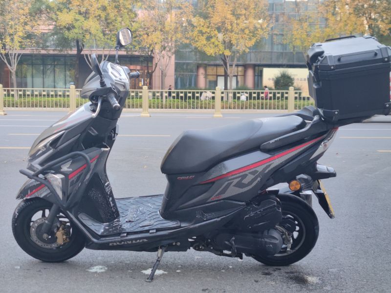 二手新大洲本田裂行 RX125Fi