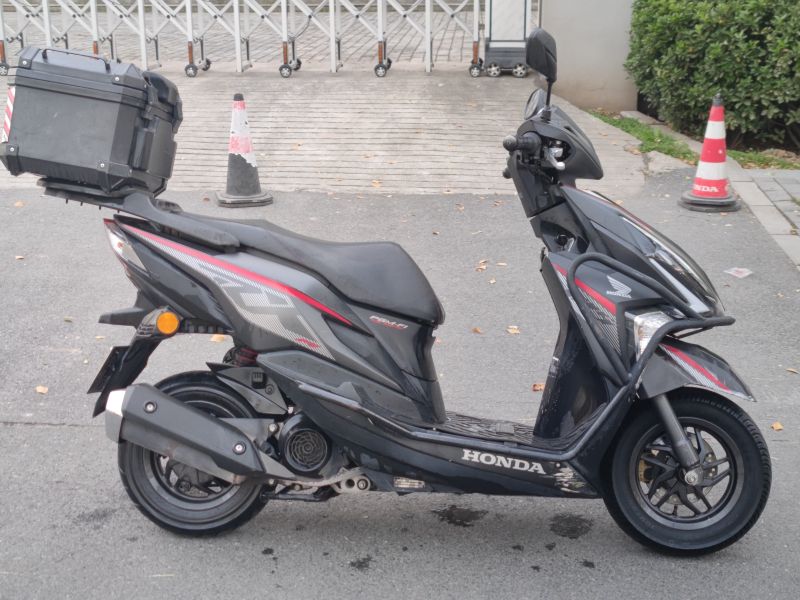 二手新大洲本田裂行 RX125Fi