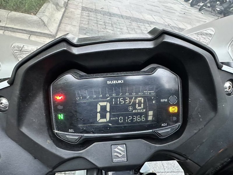 二手豪爵铃木GSX250R