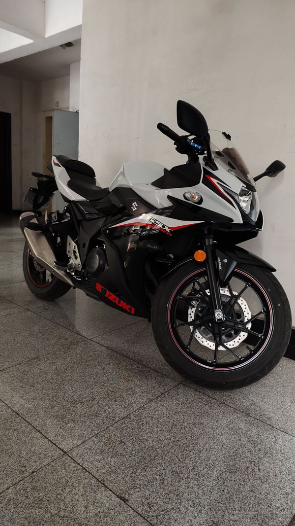 二手豪爵铃木GSX250R