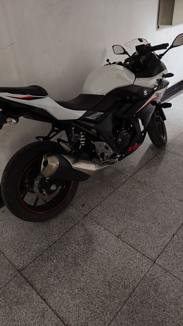 二手豪爵铃木GSX250R