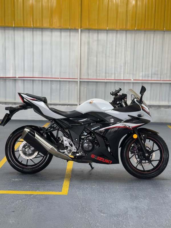 二手豪爵铃木GSX250R