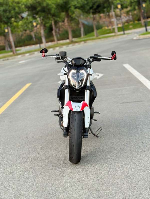 二手贝纳利蓝宝龙BJ300GS