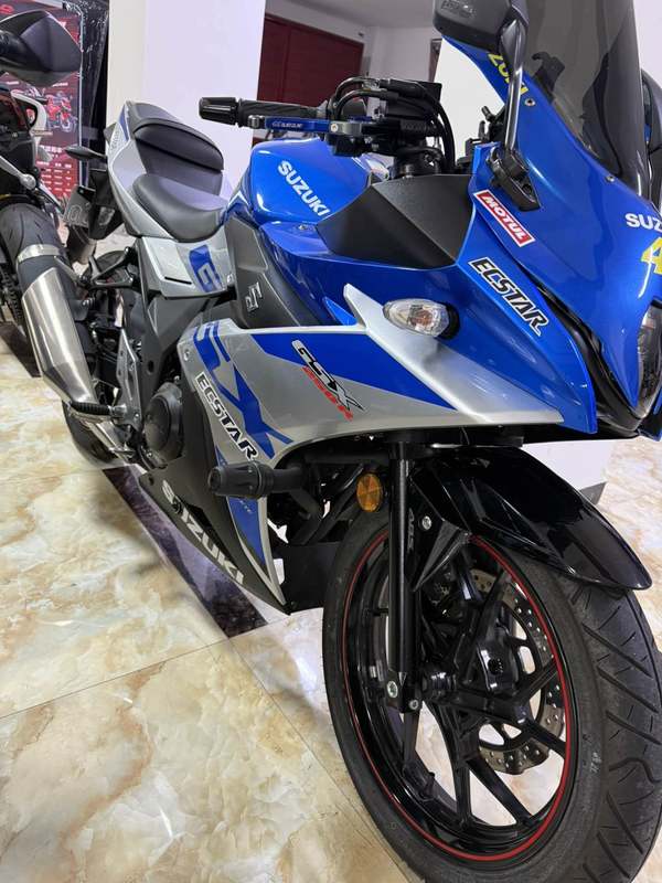 二手豪爵铃木GSX250R